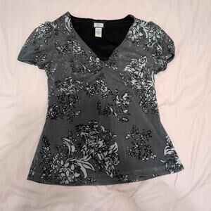 Believe petite black, gray, and white floral blouse Size : PL